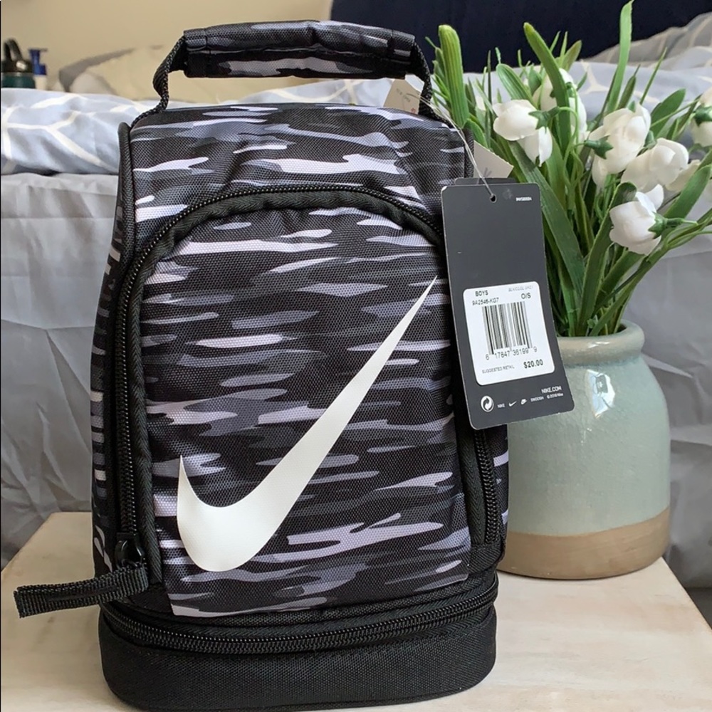 Nike lunch pail